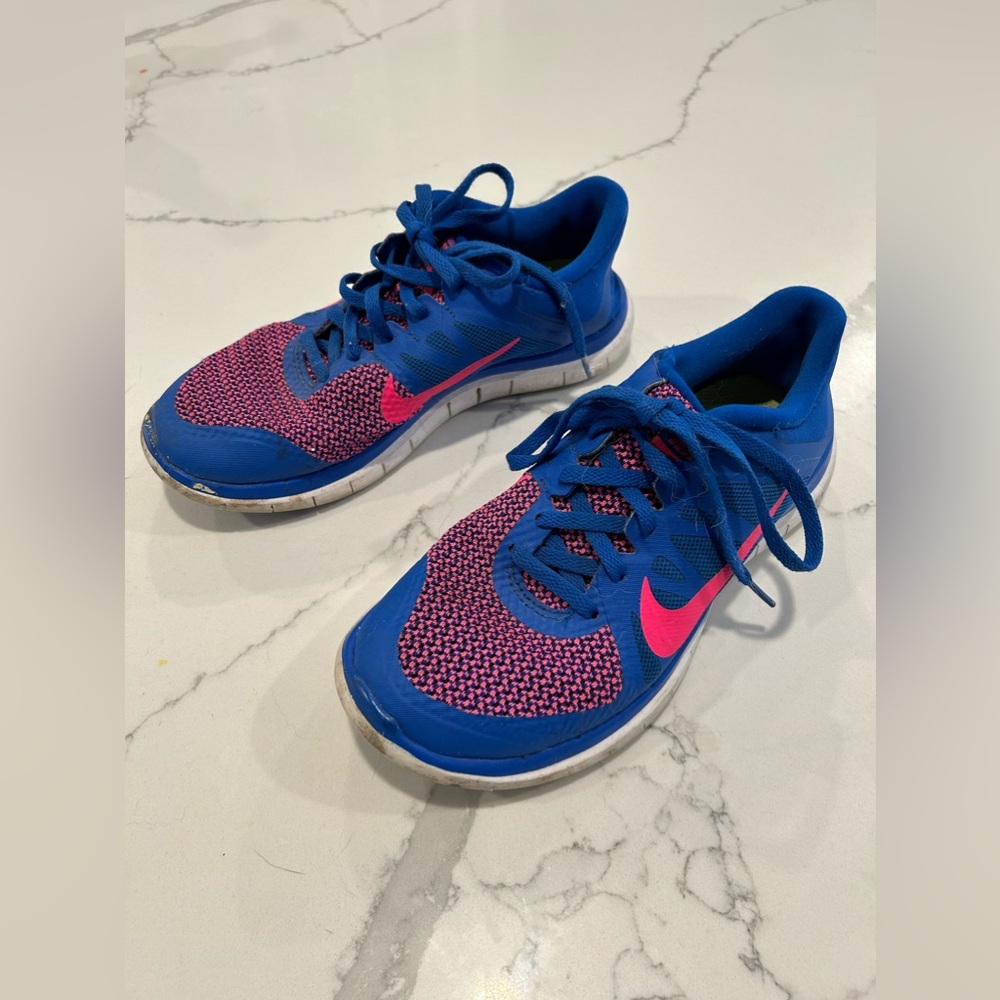 NIKE RUNNING SHOES, Size 7.5